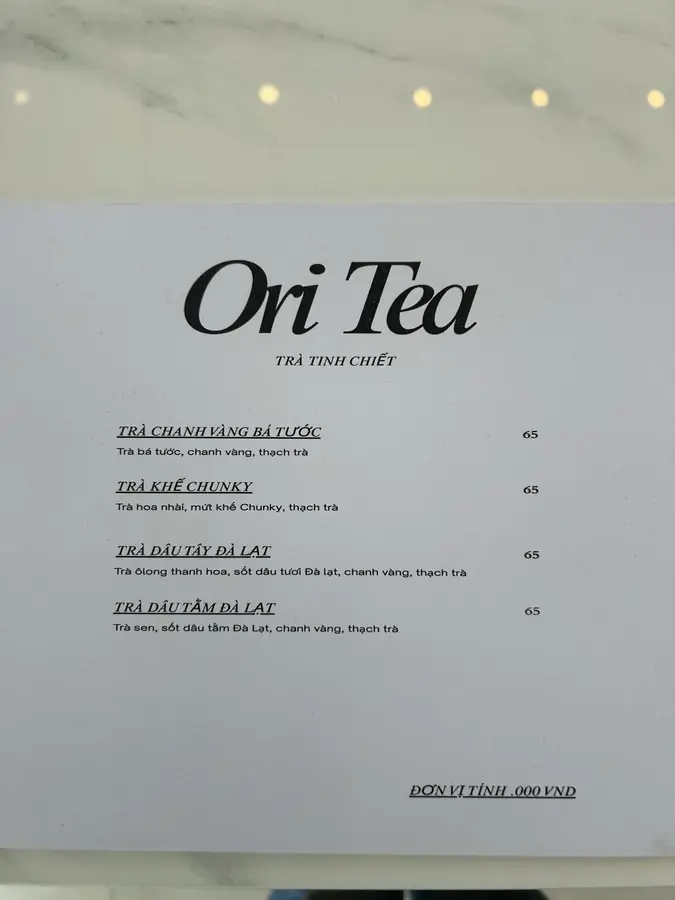 Меню Ori Tea: четыре чая по 65 тыс. ₫ — Ori Coffee & Brunch — три этажа для работы и своя обжарка, Далат