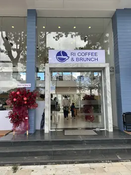 Ori Coffee & Brunch — три этажа для работы и своя обжарка, Далат