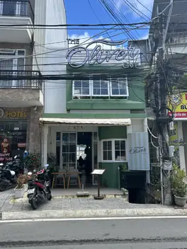 The Oliver Cafe — завтраки и бранчи по-европейски, кухня до трёх, Далат